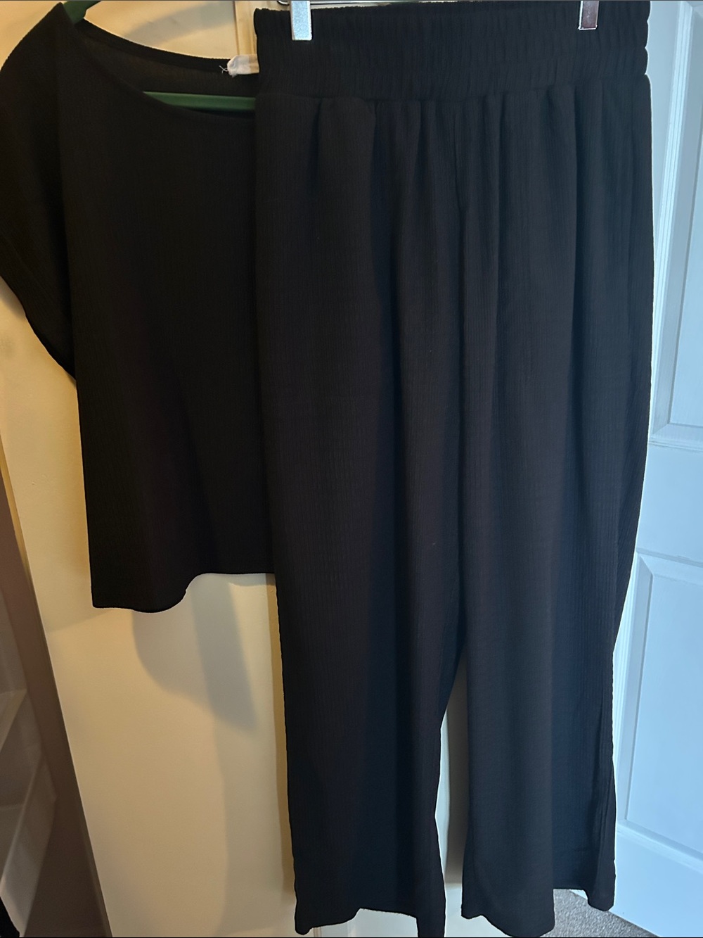 Wide-Leg Elastic-Waist Women's Pants in Black with matching top